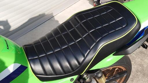 ZRX1200ダエグ用カスタムシート ZRX1200 E4黒 カスタムシート/ダエグ