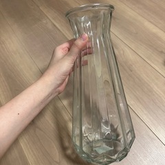 【無料】ガラスの花瓶