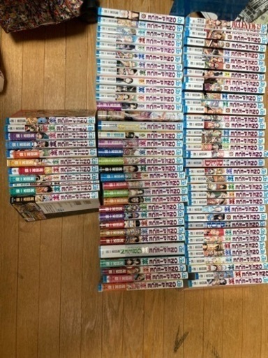 ワンピース1〜77巻、73冊セット＋8冊＋限定ブックカバー9冊分