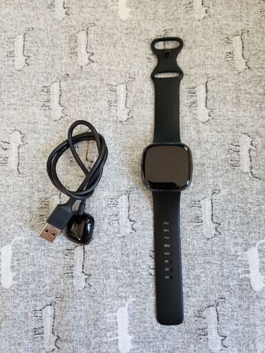 fitbit versa4　フィットビット　スマートウォッチ　フィットネストラッカー　ウェアラブル端末　腕時計