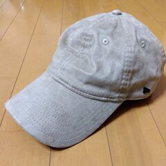 NEW ERA スエードキャップ（ベージュ）