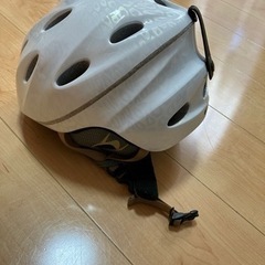 【ネット決済】GIRO  ヘルメット　スノーボード