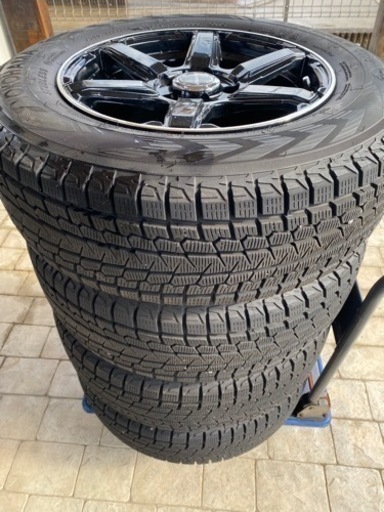 スタッドレスタイヤ 215/70R16 トヨタRAV4、ヤリスクロス2インチアップ