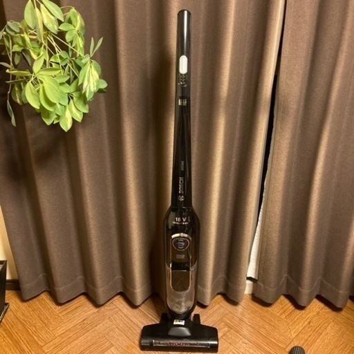 ボッシュ　BOSCH Athlet BCH6AT18JP サイクロン式 充電式 掃除機 ハンディー スティク 吸引力 自立式