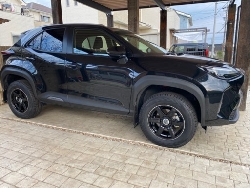 スタッドレスタイヤ 215/70R16 トヨタRAV4、ヤリスクロス2インチアップ