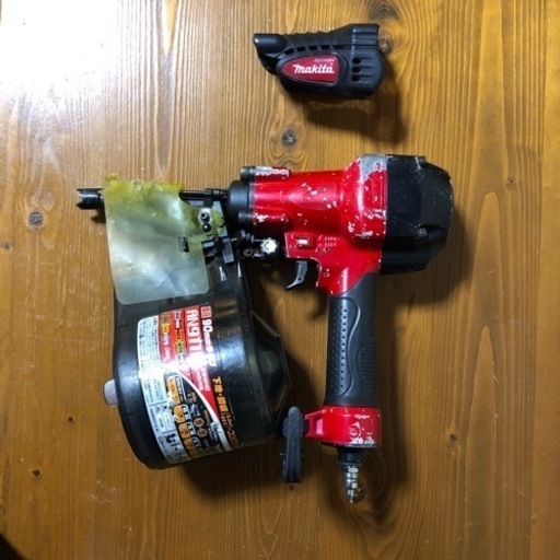 【お譲り先決まりました】マキタ 90mm 高圧エア釘打 AN911H(CN50〜90)動作確認済み お譲り先決まりました】マキタ 90mm 高圧エア釘打 AN911H(CN50〜90