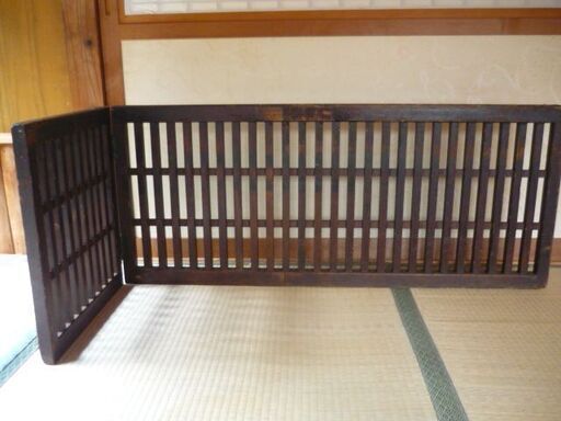 帳場格子・仕切り　二つ折り・木製