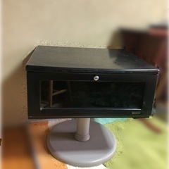 レトロなテレビ台