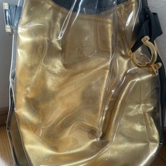 【大幅値下げ中】フェラガモ　ゴールドリック 大幅値下げ中】フェラガモ ゴールドリック