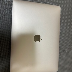 【ネット決済】Macbook 2020 8gb core i3 ...