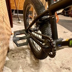 《売約済》ハイランド　BMX マウンテンバイク　自転車　チャリ　クルーザー　キッズ　子供　子ども　20インチ　bmx hiland redeem　スポーツ　黒系　