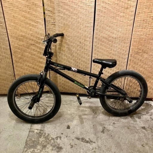 《売約済》ハイランド　BMX マウンテンバイク　自転車　チャリ　クルーザー　キッズ　子供　子ども　20インチ　bmx hiland redeem　スポーツ　黒系