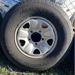 ☆ スタッドレスタイヤ4本 275/70R1Rヨコハマアイスガード2本 MAXTREK2本 5穴 ランクル