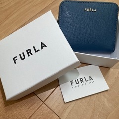 FURLAの青財布　ほぼ新品未使用