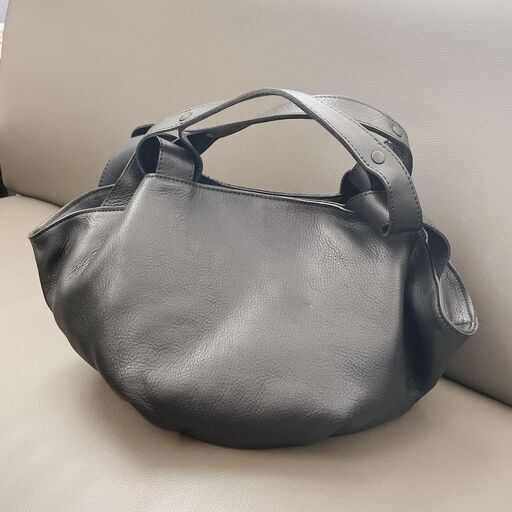 B.stuff　本革ハンドバッグ