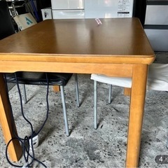 テーブル椅子のセット