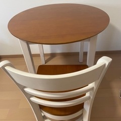 【受渡し予定者様決定】木製丸型ダイニングテーブル＋椅子