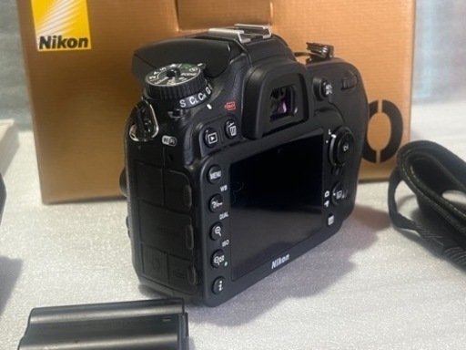 Nikon D7200 ボディー元箱 説明書 付き〔視度調節故障〕