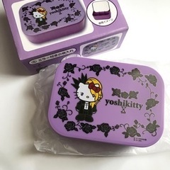 yoshikitty ミラー付き小物入れ　サンリオ　アクセサリーケース