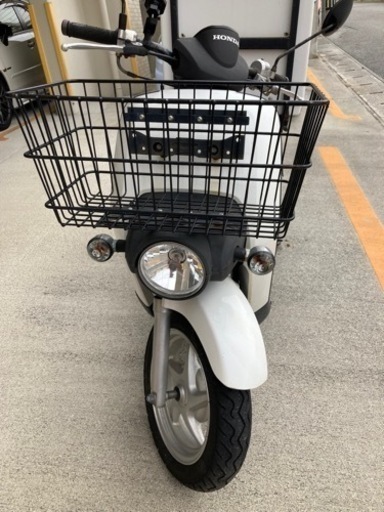 【3/17最値下げしました】ホンダ　ベンリｨ50 前カゴ、トランク付き