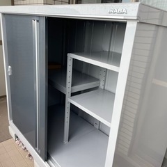 イナバ 物置(MJX-157) 美品 カギ付き
