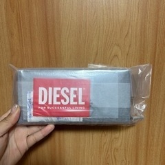 DIESEL ラウンドファスナー 長財布★新品未使用！早い者勝ち！