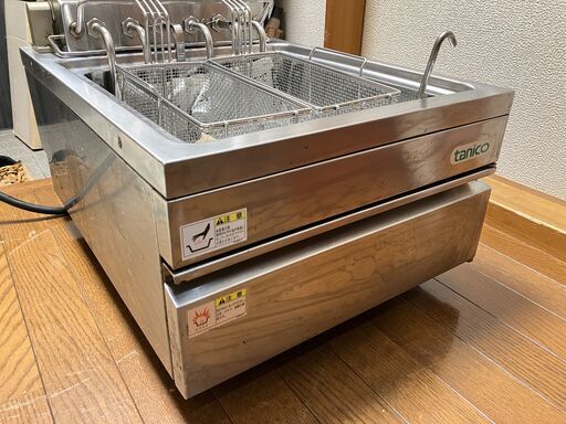 管K-64【愛知県一宮市から】【年末年始もお渡しできます！】 未使用品！タニコー株式会社 卓上 電気フライヤー 業務用  TCFL-4560E 三相200V 油量12L