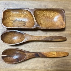 お話中　木の皿　木のスプーン２個　セット