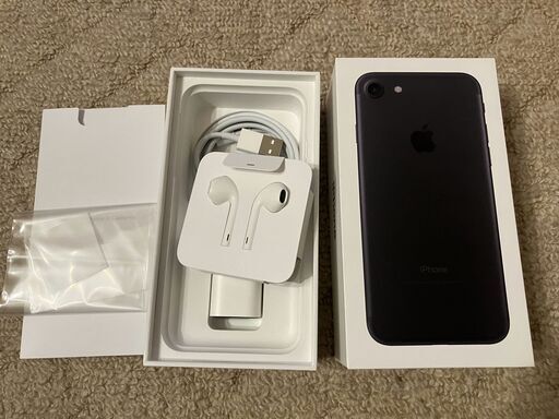 iPhone7 128GB ブラック(SIMフリー) バッテリー100%キズ無し iPhone7