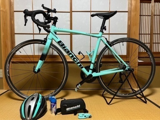 ビアンキ　ロードバイク　付属品もつけます。浜松市近郊なら配達要相談