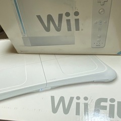 Wii本体とWiiフィットのセット　中古品　ジャンク