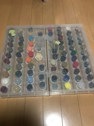 クルマ　モケットシート補修材