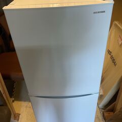 アイリスオーヤマ　冷凍冷蔵庫　142L　2022年製　KRSD-...