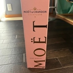 シャンパン　MOET  新品