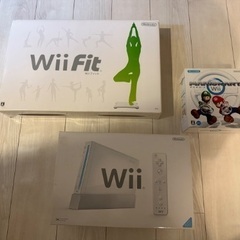 箱付き　Wii本体　フィット　マリオカート　ウイイレソフト　コン...