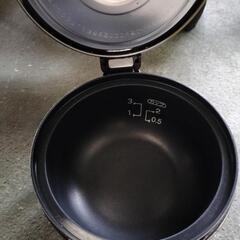 ▲家電 都市ガス用｜こがまる ガス炊飯器 3合炊き｜Rinnai リンナイ RR-030VM ｜ガスホース付き 約2.5ｍ ダークブラウン 18年製■N111-R550