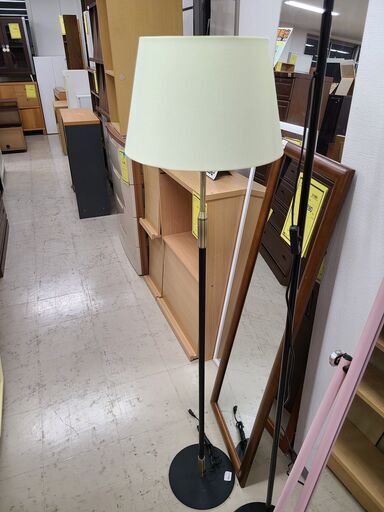 J4238 　デリシア　スタンドライト　間接照明　フロアスタンドライト　ARC-B050 クリーニング済み 【リユースのサカイ柏店】
