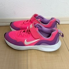 キッズ　NIKE 運動靴　18.5cm 中古