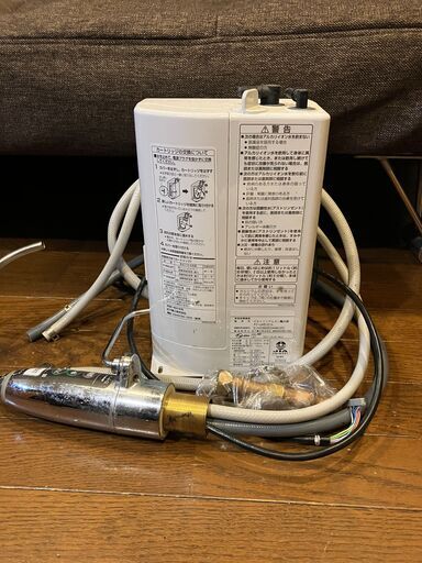 管K-60【愛知県一宮市から】【平日もお渡しできます！】Panasonic パナソニック 松下電工 ビルトイン アルカリ整水器 PJ-UA51E1K キッチン蛇口水栓　セット売り