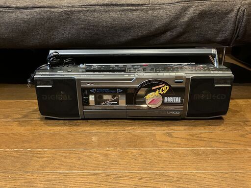 管K-59【愛知県一宮市から】【平日もお渡しできます！】SANYO  MR-U4CD ラジカセ スピーカー ヴィンテージ レトロ 当時物 黒 ブラック 部品どり ジャンク品 インテリア 当時物