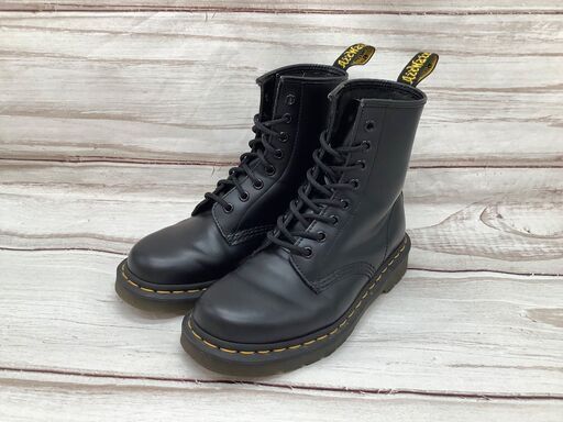 【イオンモール常滑店】Dr.Martensの8ホールブーツです！