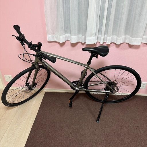 TREK FX4 DISC　クロスバイク　トレック　自転車　通勤　通学