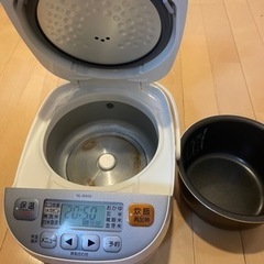 ZOJIRUSHI 炊飯器　NL-BA05型　ホワイト