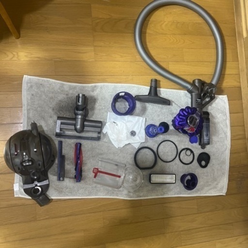 ダイソンDC48 使えるが全て揃ってないのでジャンク品扱い