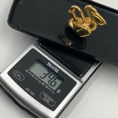 売り切れました。HERMES エルメス　ペリカン　カデナチャーム　1992年限定