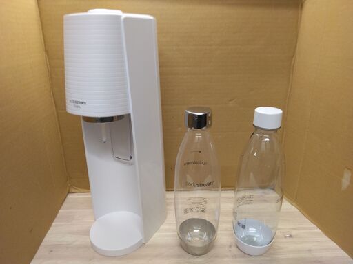 美品 ソーダストリーム SodaStream 炭酸水メーカー Terra テラ スターターキット ホワイト ピンク色（クイックコネクト）専用