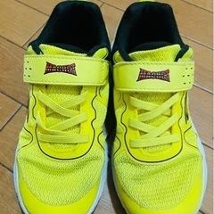 靴　20cm 黄色