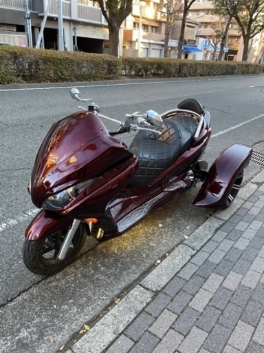 【HONDA フォルツァ】mf10 エアロカスタム　LED付き　トライク　三輪
