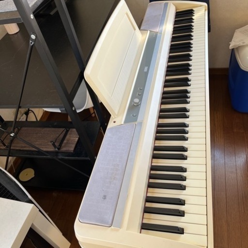電子ピアノ