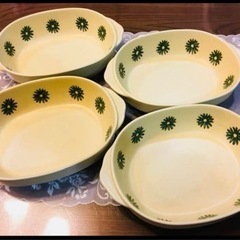 グラタン皿  クリーム×グリーンお花柄  4つ